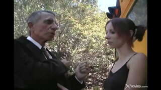 ���कर्षक और साहसी लड़की गुदा, मुख-मैथुन