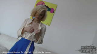 Cô gái tóc vàng cho siêu nóng gái kỳ lạ, đối tượng chai sáng tạo khiêu dâm