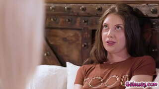 Rahasia Katresnan Antarane Loro Panas Lesbian