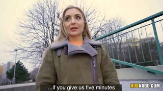 Caty ಕಿಸ್ ನಲ್ಲಿ FakeHub